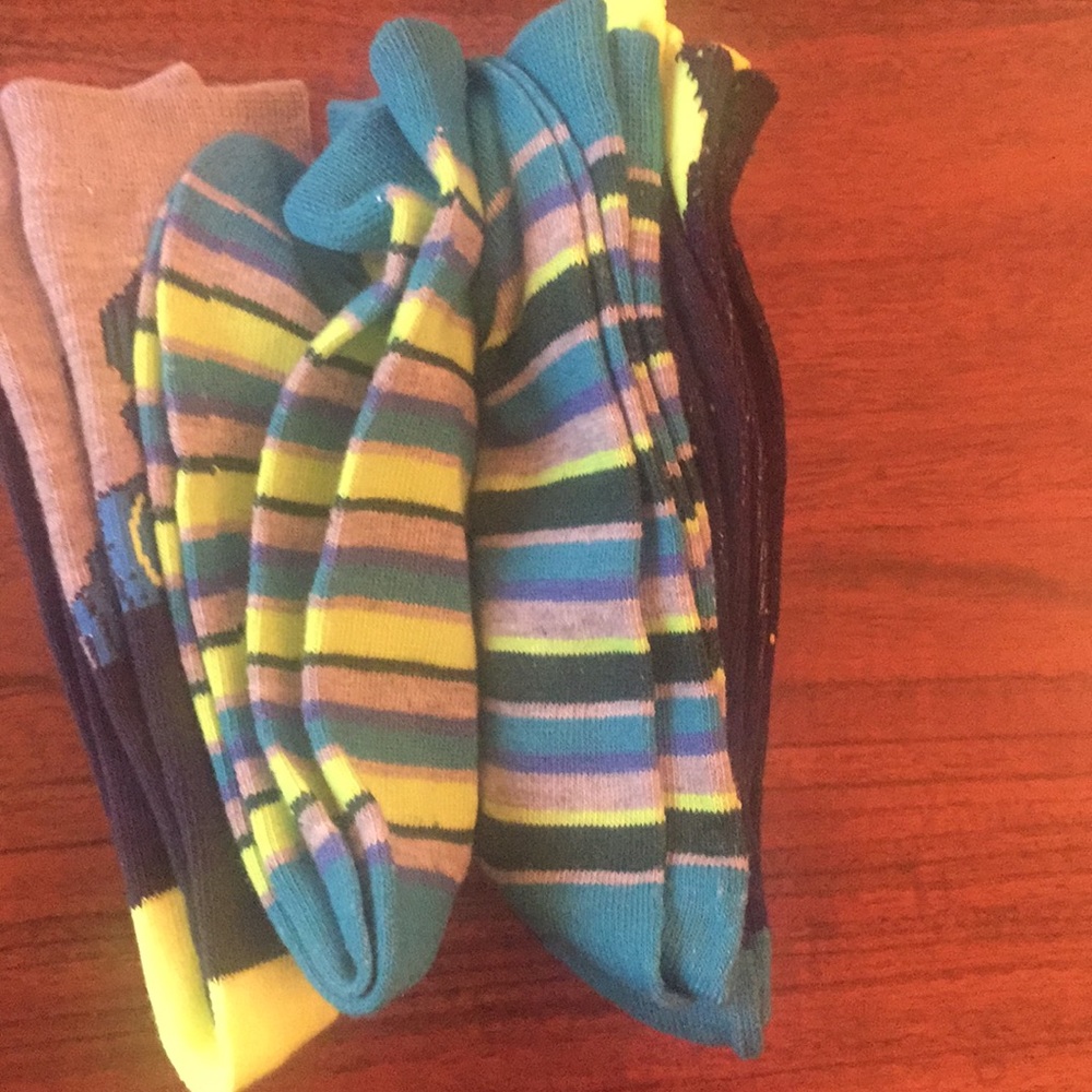 Cat & Jack Boy’s Crew Socks Sz M (shoe sz 9- 2.5) - Picture 5 of 6